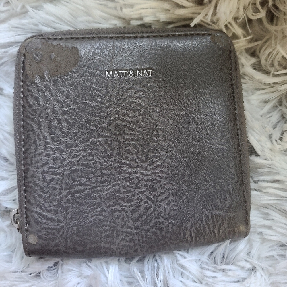 LAST CHANCE Matt & Nat Vegan leather wallet
